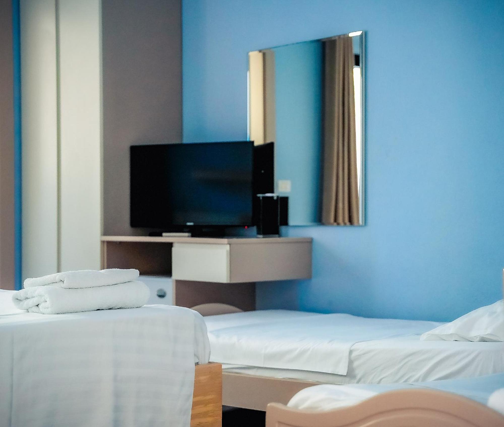 Hotel Andi Durrës Buitenkant foto