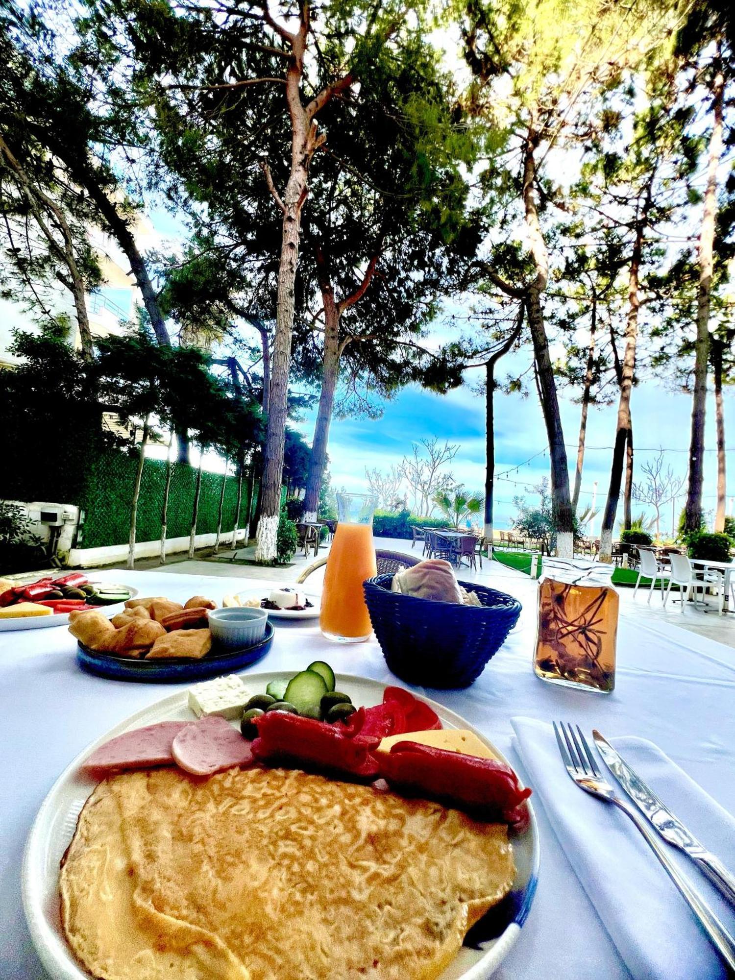 Hotel Andi Durrës Buitenkant foto